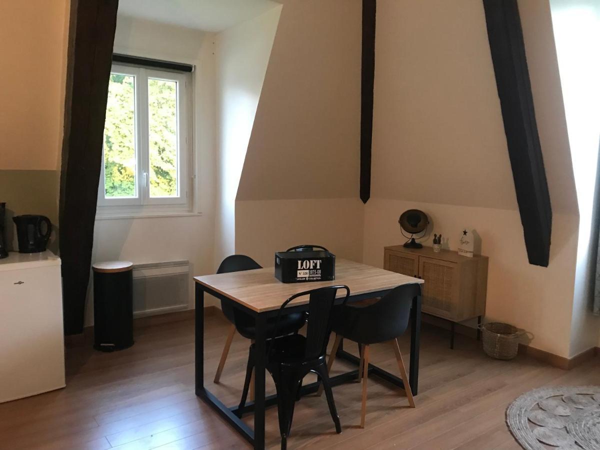 El Castillo, Aux Portes De Honfleur 贡尼维尔索洪弗 外观 照片
